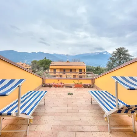 Apartment Susy With Pool - View - Happy San Felice del Benaco